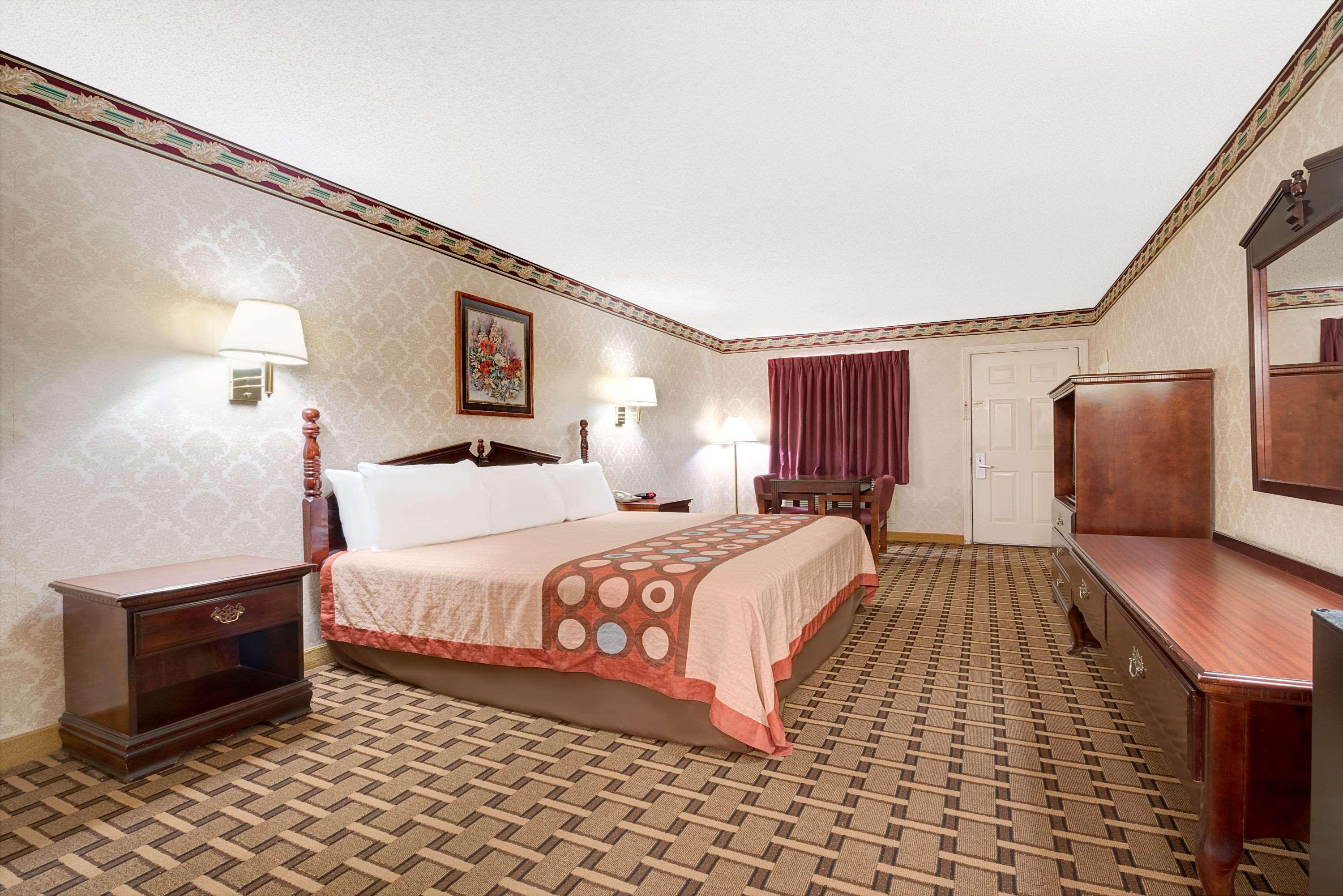 Super 8 By Wyndham Dallas South Eksteriør bilde